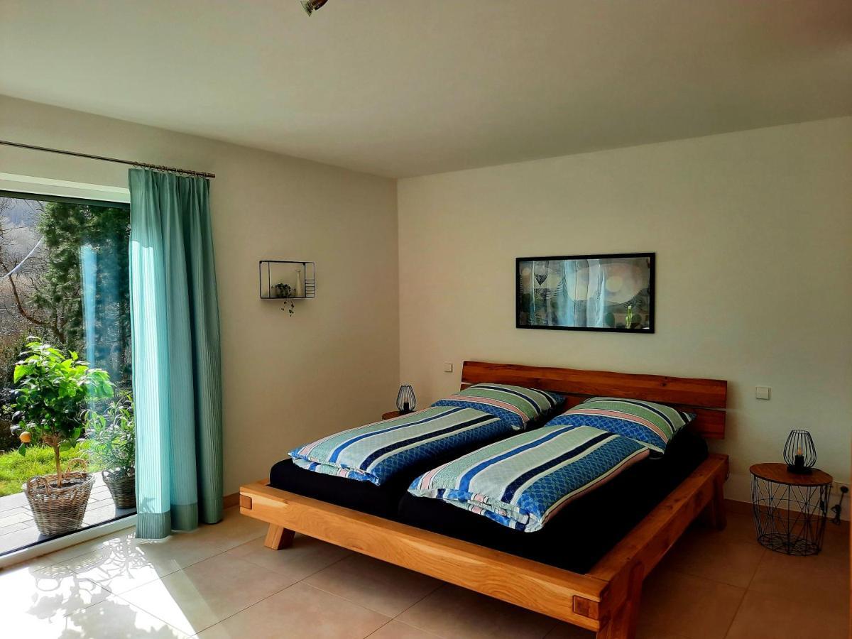 Ferienappartement Am Slevogtweg Лайнсвайлер Екстериор снимка