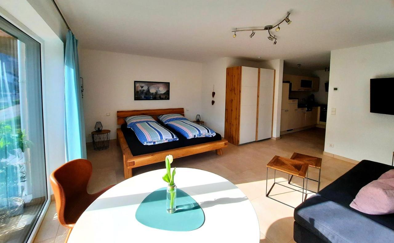 Ferienappartement Am Slevogtweg Лайнсвайлер Екстериор снимка